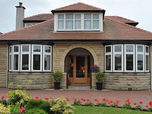 Whin Park Guest House Largs Exterior foto
